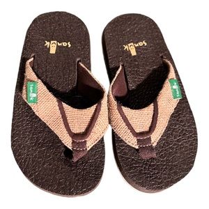 Sanuk Toddler Flip Flops.